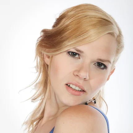 unique-face-model-12